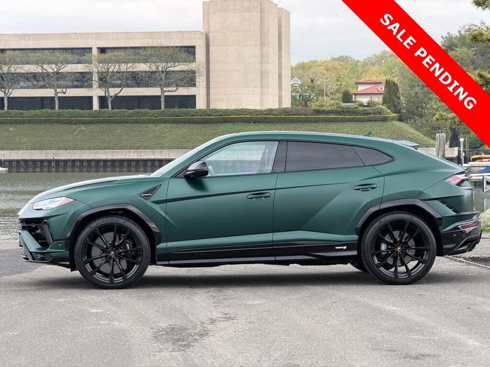 2024 Lamborghini Urus S - Image 2 of 31