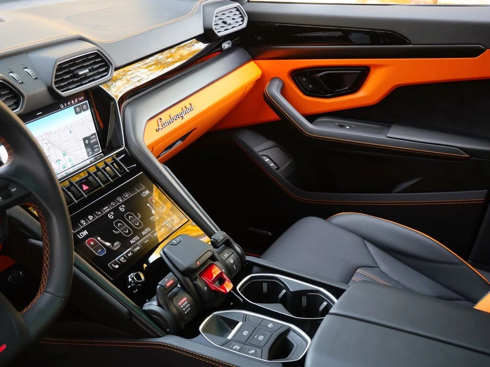 2024 Lamborghini Urus S - Image 16 of 27