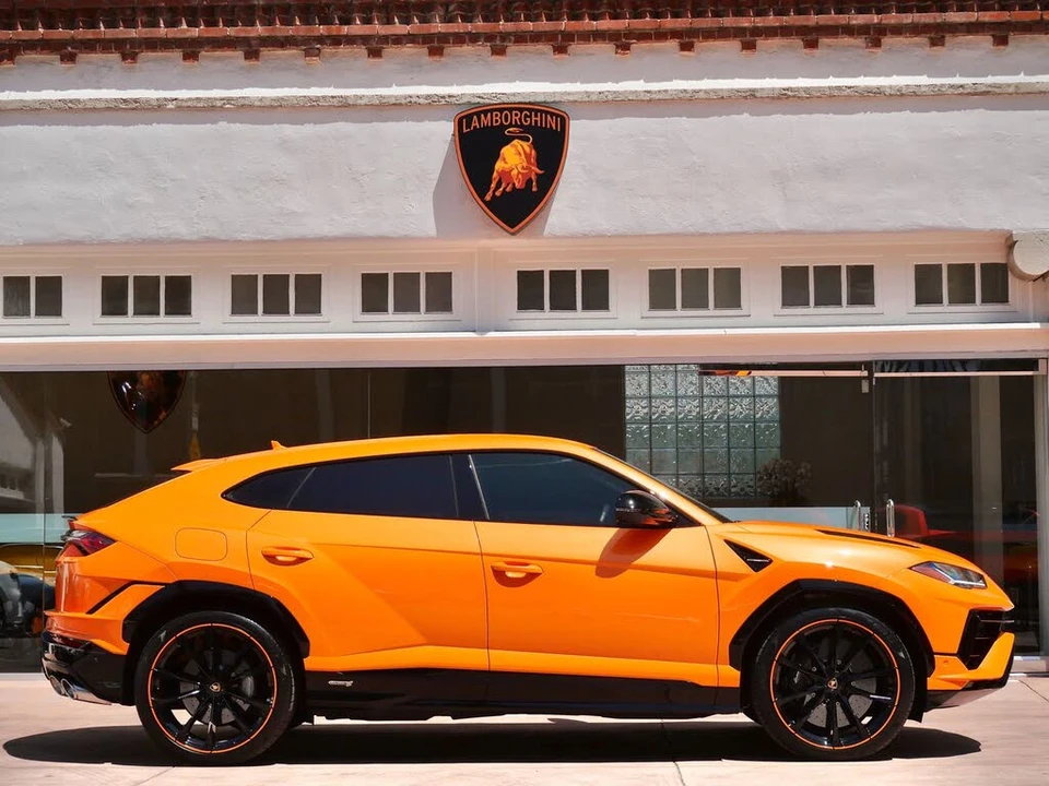 2024 Lamborghini Urus S - Image 2 of 27