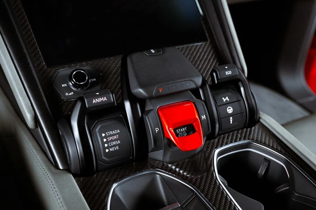 2024 Lamborghini Urus S - Image 16 of 31