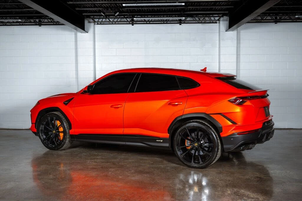 2024 Lamborghini Urus S - Image 2 of 31