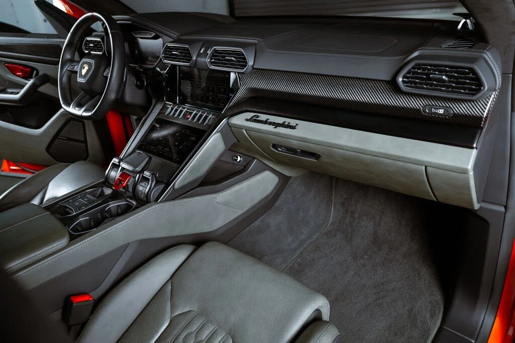 2024 Lamborghini Urus S - Image 10 of 31