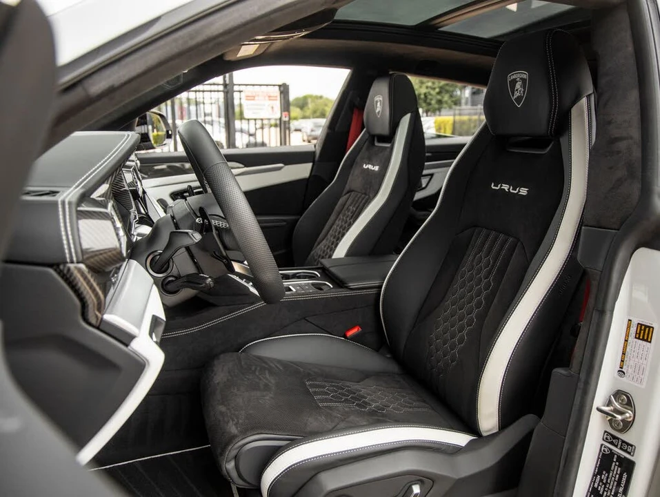 2024 Lamborghini Urus S - Image 24 of 31