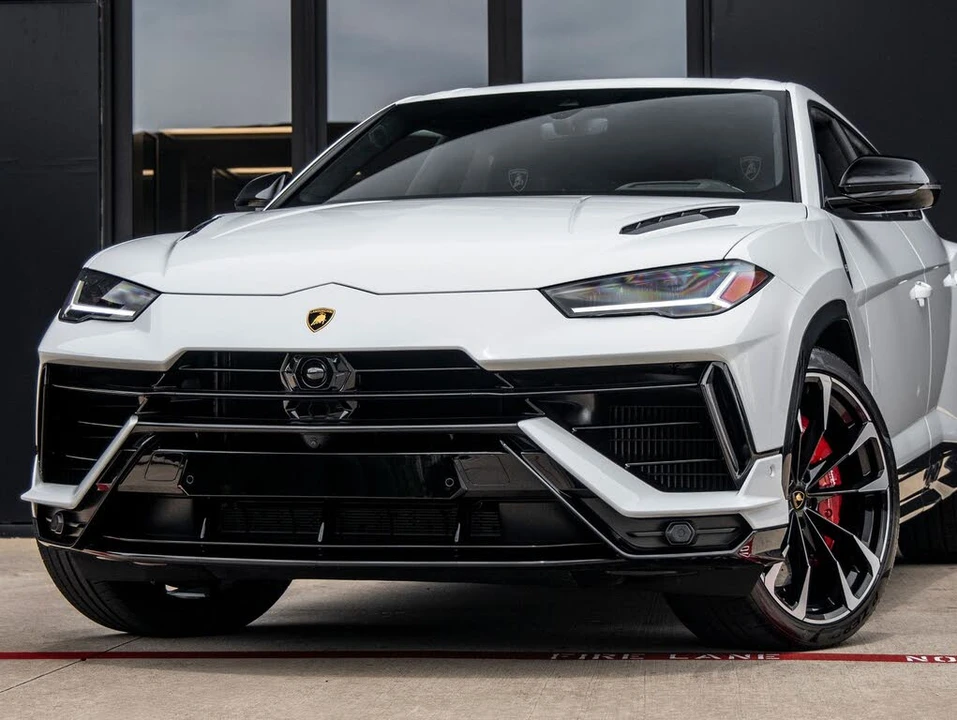2024 Lamborghini Urus S - Image 3 of 31