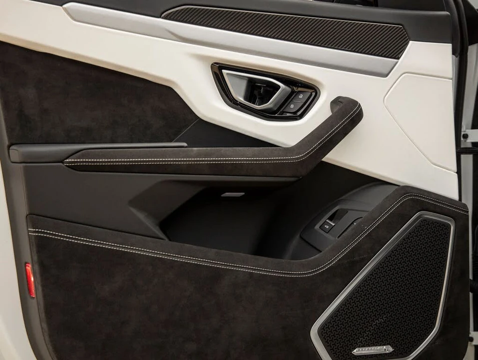 2024 Lamborghini Urus S - Image 18 of 31