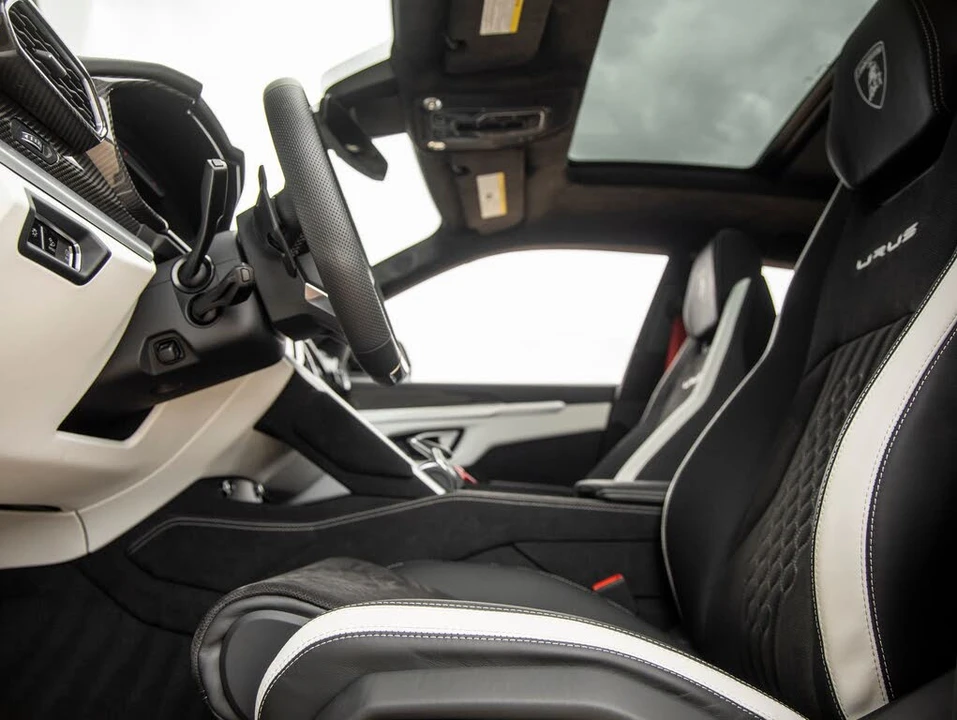 2024 Lamborghini Urus S - Image 23 of 31