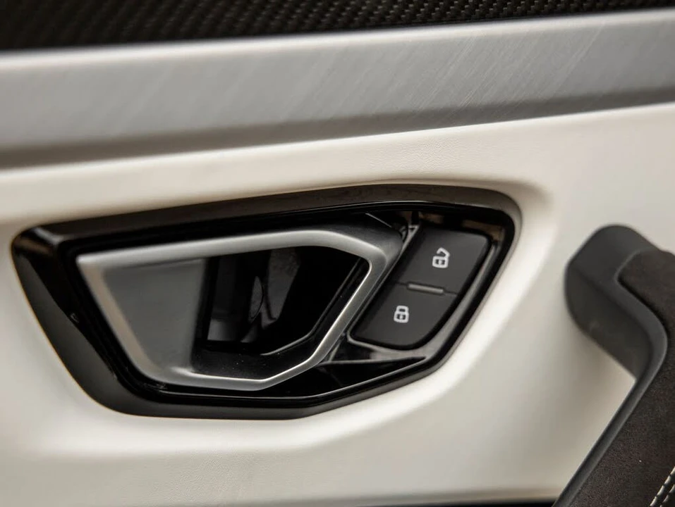 2024 Lamborghini Urus S - Image 19 of 31