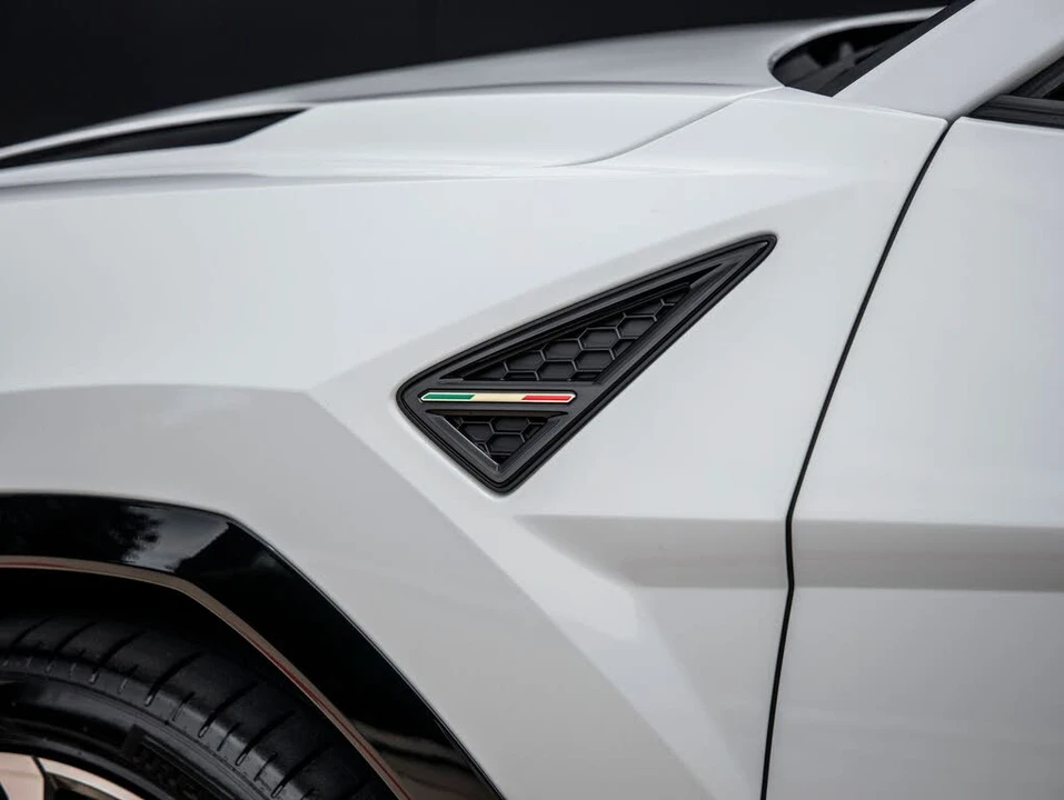 2024 Lamborghini Urus S - Image 14 of 31