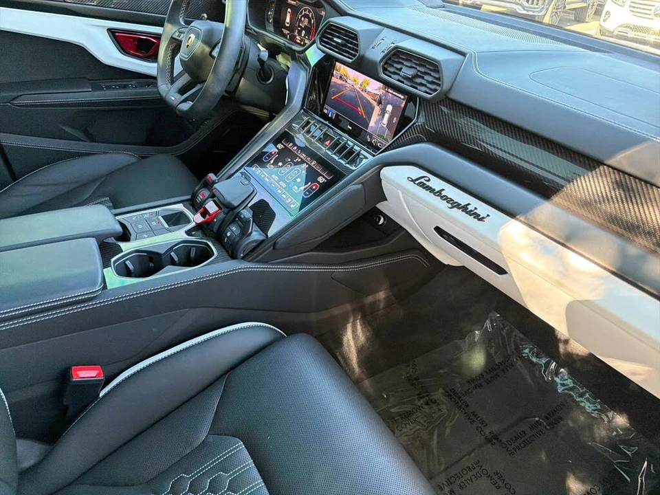 2024 Lamborghini Urus S - Image 14 of 31