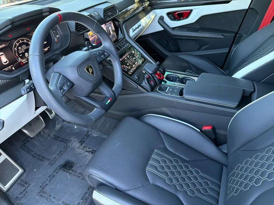 2024 Lamborghini Urus S - Image 9 of 31