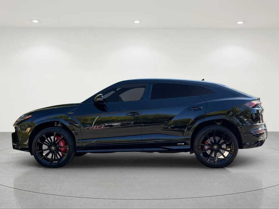 2024 Lamborghini Urus S - Image 2 of 31