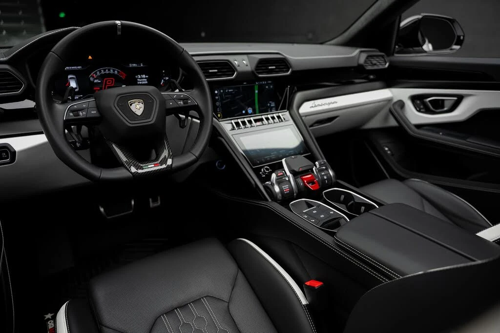 2024 Lamborghini Urus S - Image 2 of 31