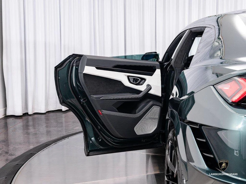 2024 Lamborghini Urus S - Image 19 of 31