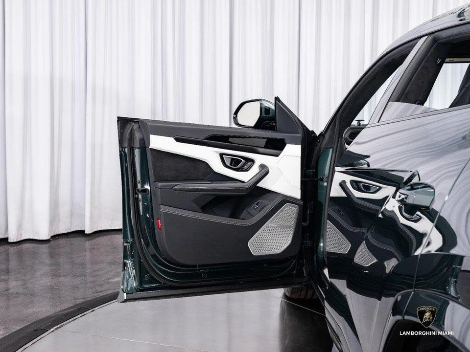 2024 Lamborghini Urus S - Image 18 of 31
