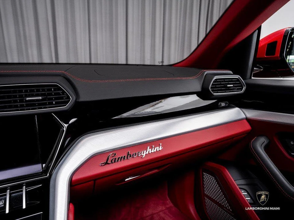 2024 Lamborghini Urus S - Image 28 of 31