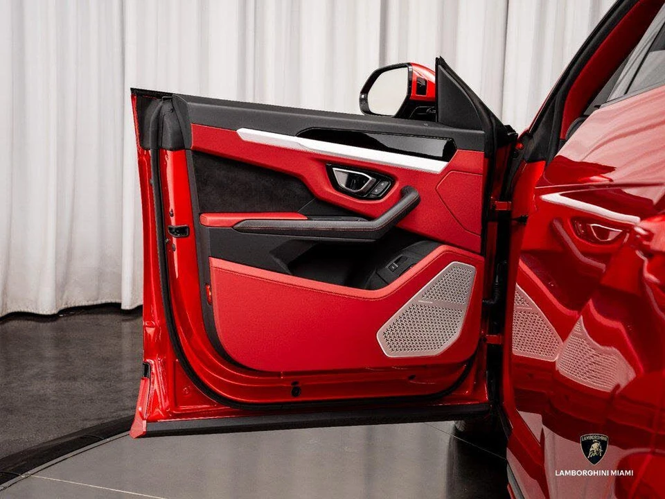 2024 Lamborghini Urus S - Image 19 of 31