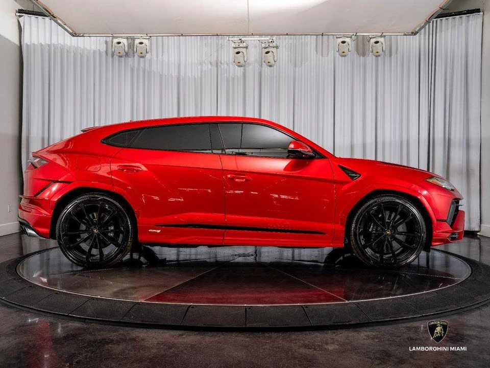 2024 Lamborghini Urus S - Image 15 of 31