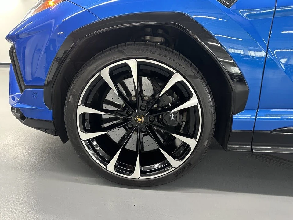 2024 Lamborghini Urus S - Image 13 of 28