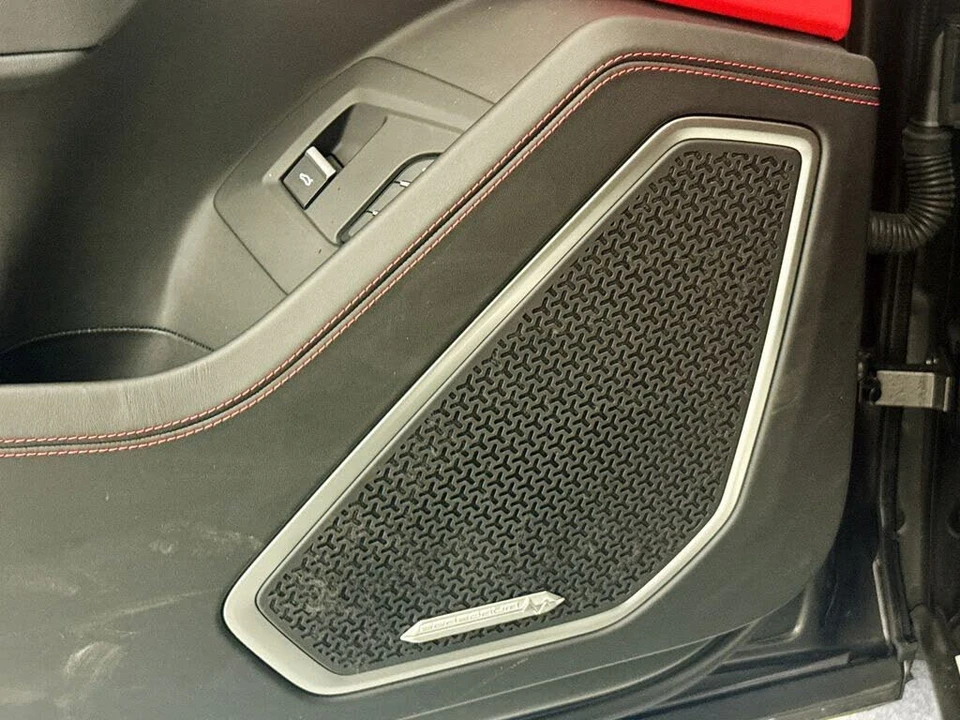 2024 Lamborghini Urus S - Image 19 of 31