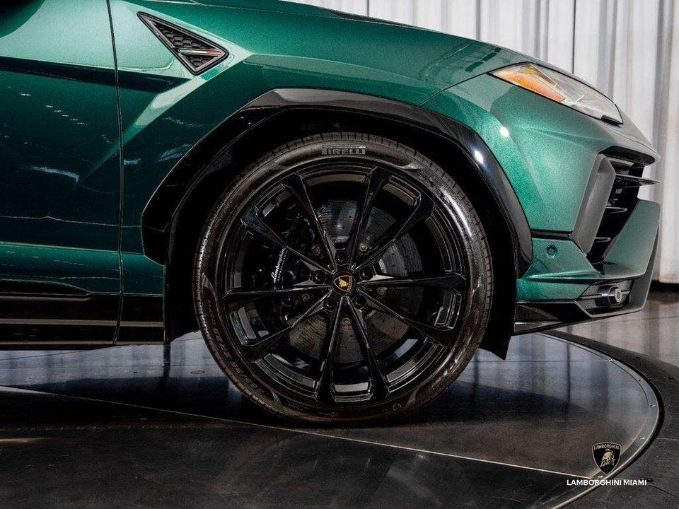 2024 Lamborghini Urus S - Image 15 of 31