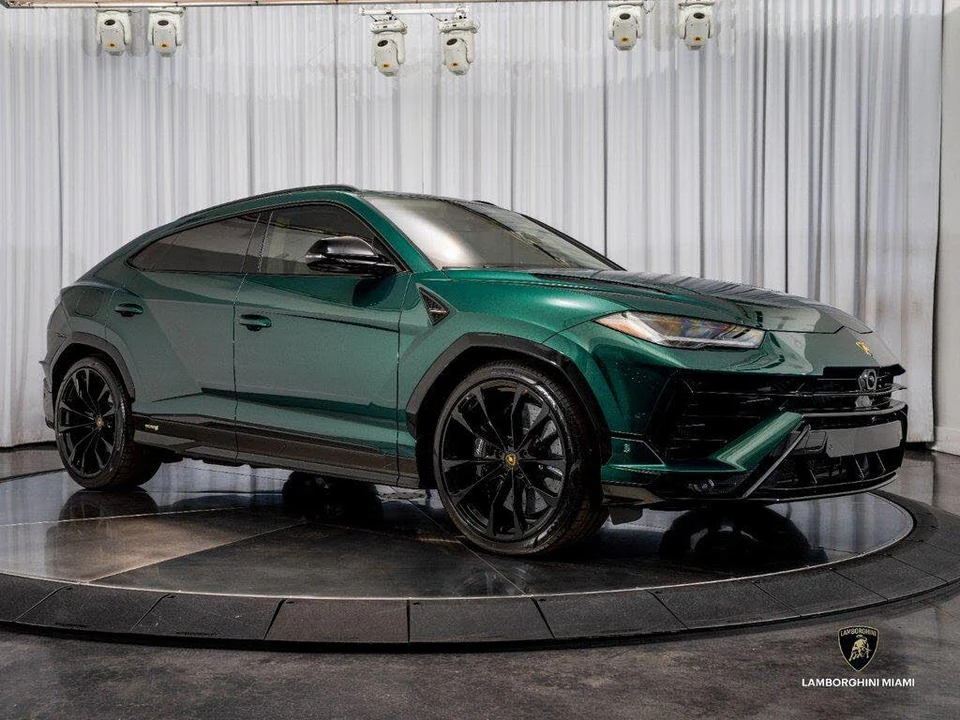 2024 Lamborghini Urus S - Image 2 of 31