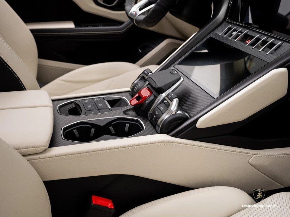 2024 Lamborghini Urus S - Image 25 of 31