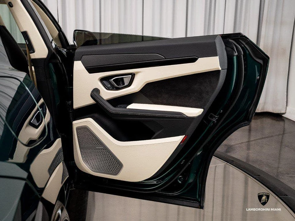 2024 Lamborghini Urus S - Image 19 of 31