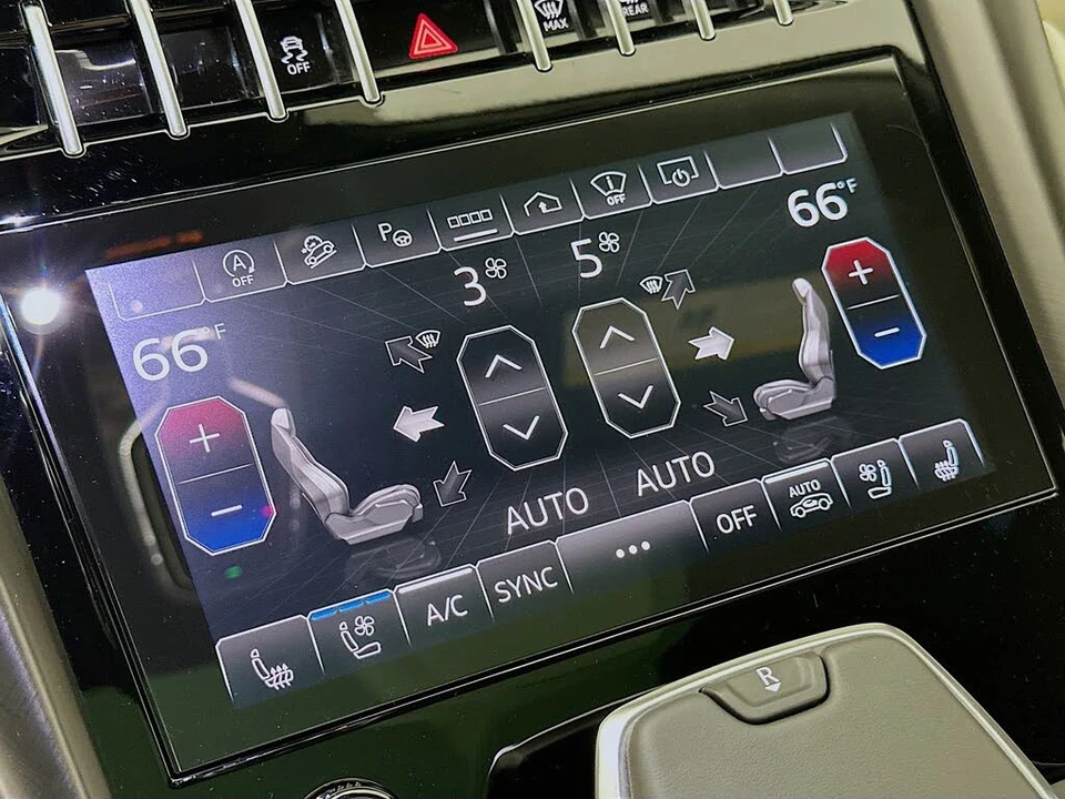 2024 Lamborghini Urus S - Image 28 of 31