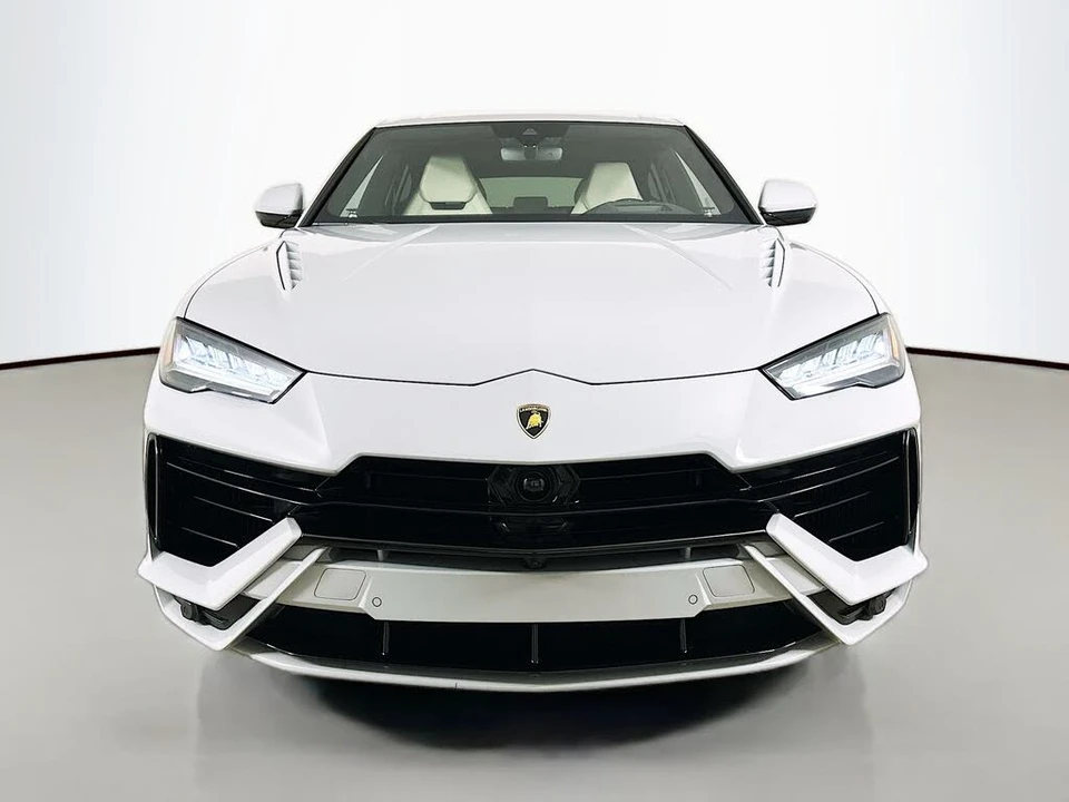 2024 Lamborghini Urus S - Image 2 of 31
