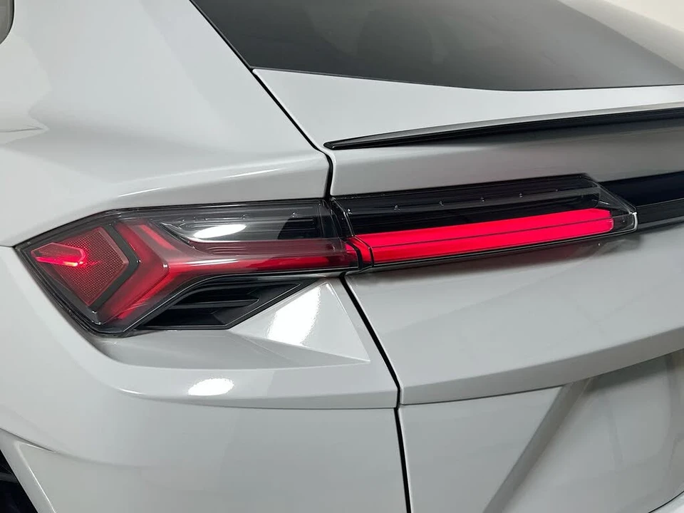 2024 Lamborghini Urus S - Image 13 of 31