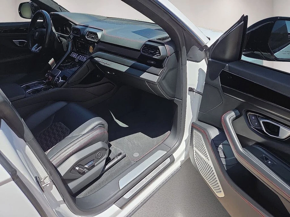 2024 Lamborghini Urus S - Image 11 of 31