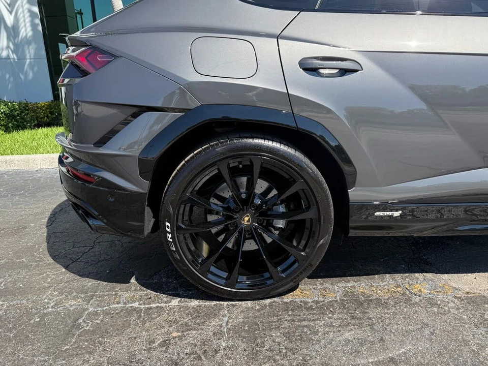 2024 Lamborghini Urus S - Image 4 of 31