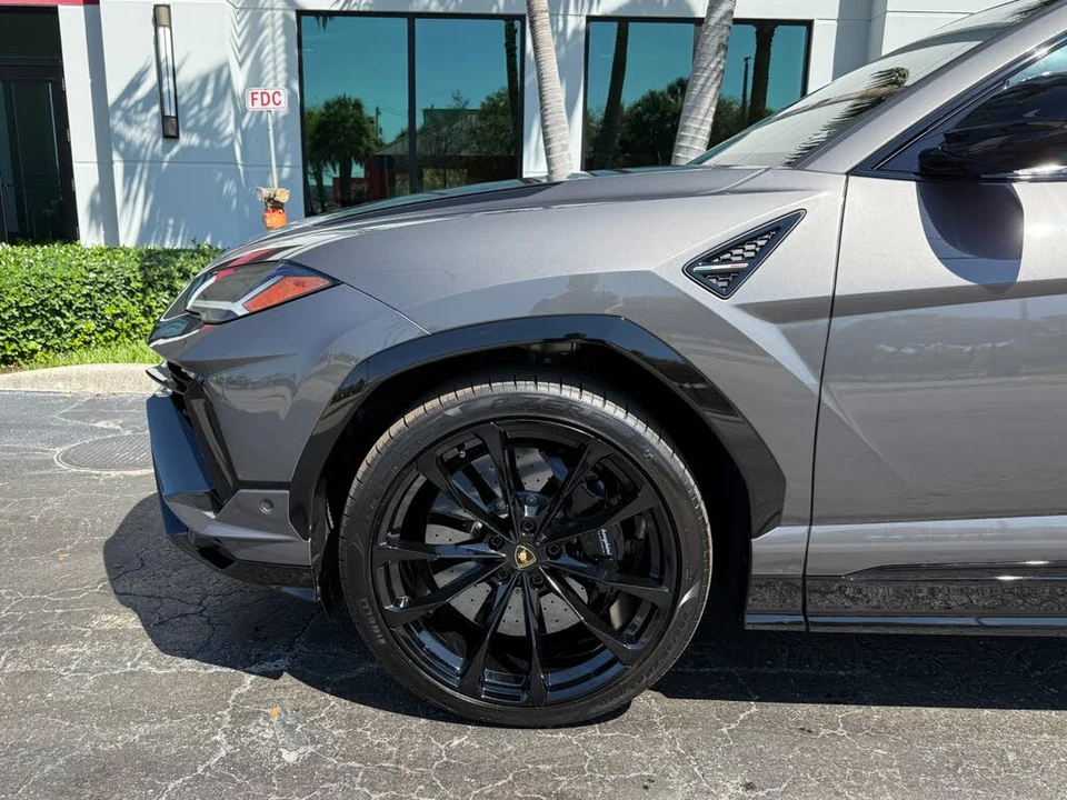 2024 Lamborghini Urus S - Image 13 of 31