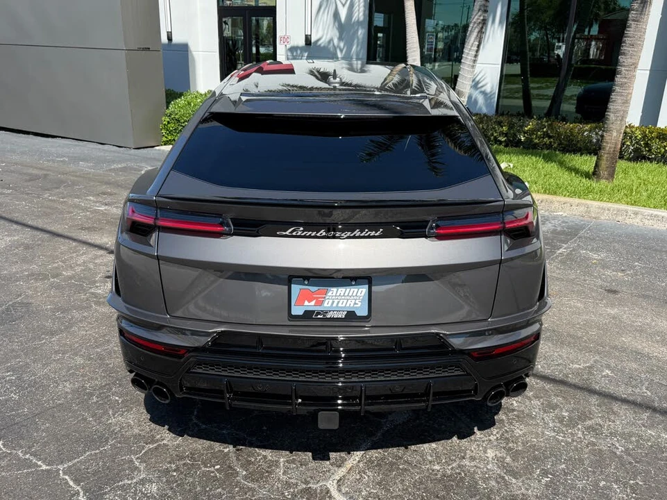 2024 Lamborghini Urus S - Image 16 of 31