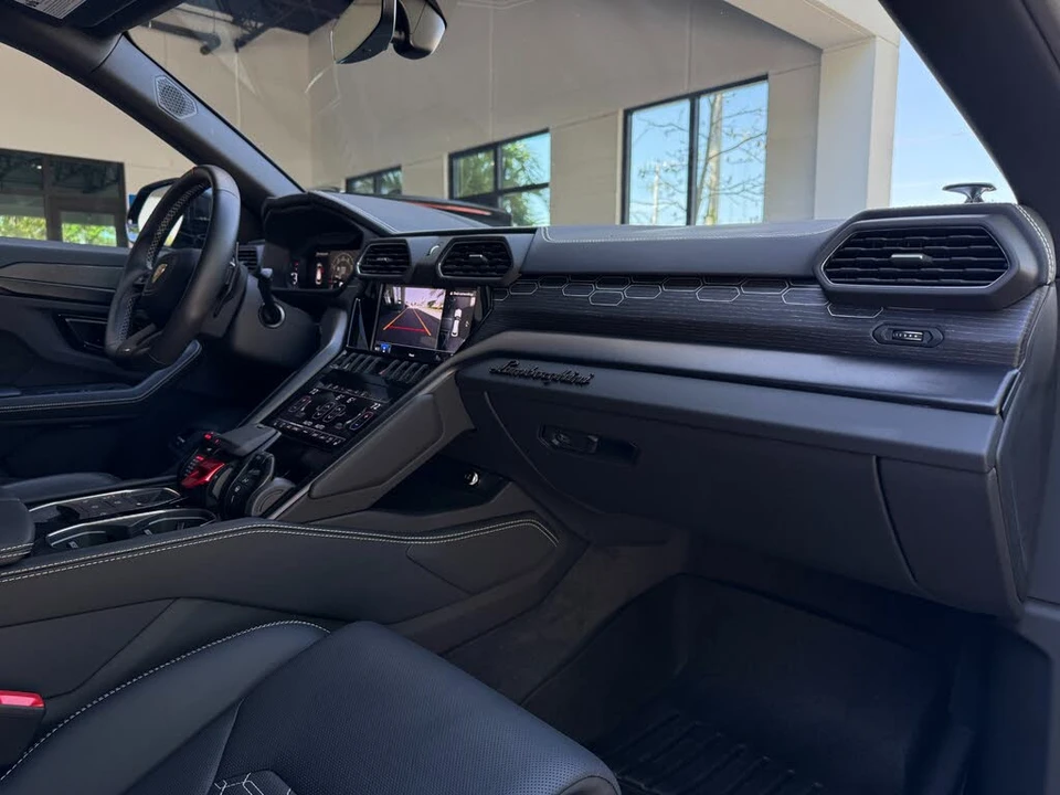 2024 Lamborghini Urus S - Image 22 of 31
