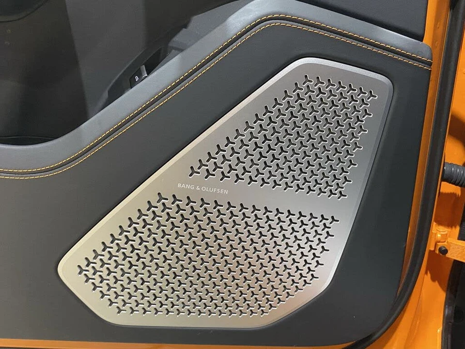 2024 Lamborghini Urus S - Image 17 of 27