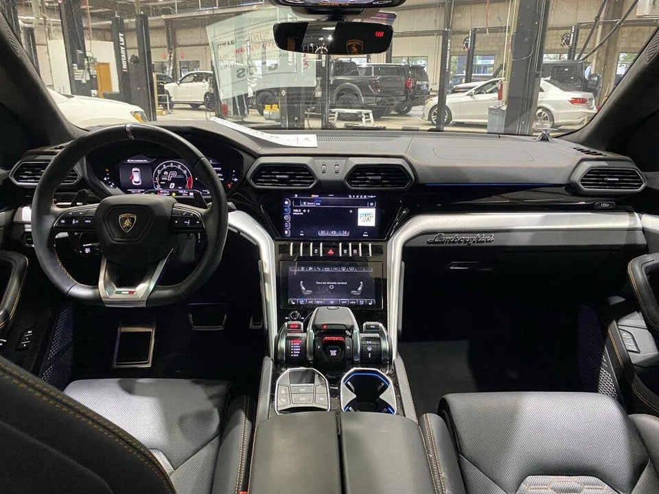 2024 Lamborghini Urus S - Image 2 of 27