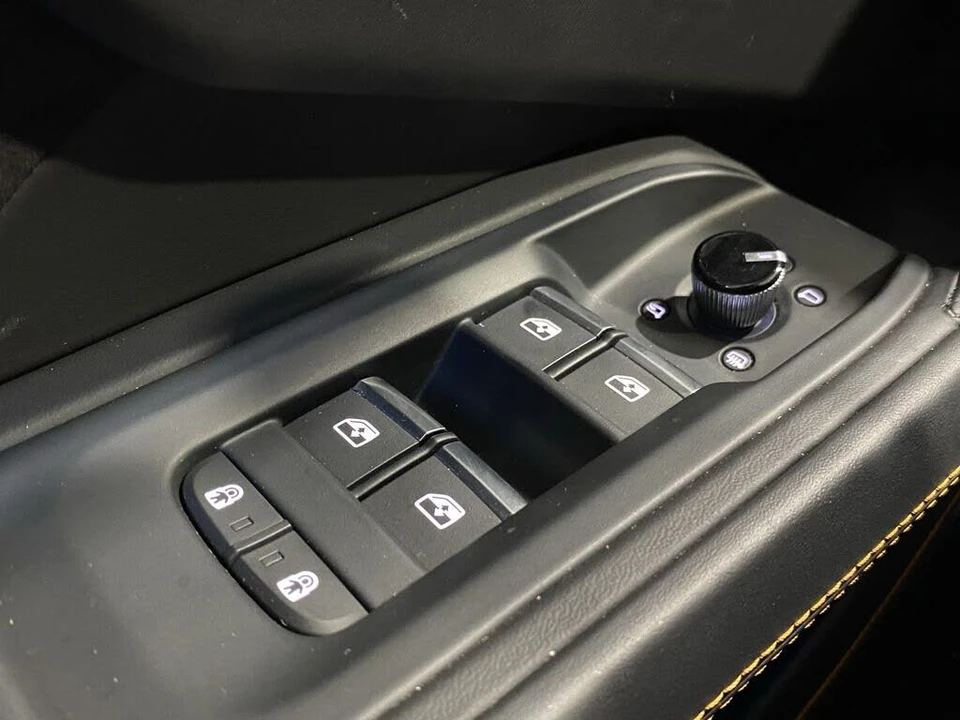 2024 Lamborghini Urus S - Image 12 of 27