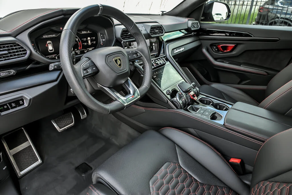 2024 Lamborghini Urus S - Image 16 of 31