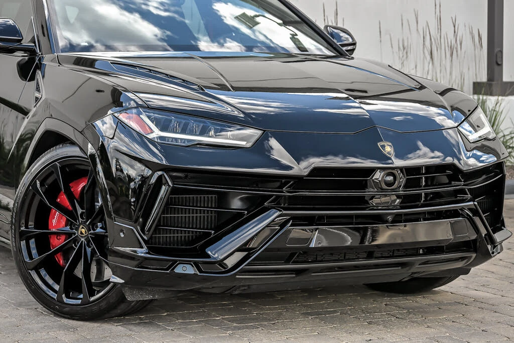 2024 Lamborghini Urus S - Image 2 of 31