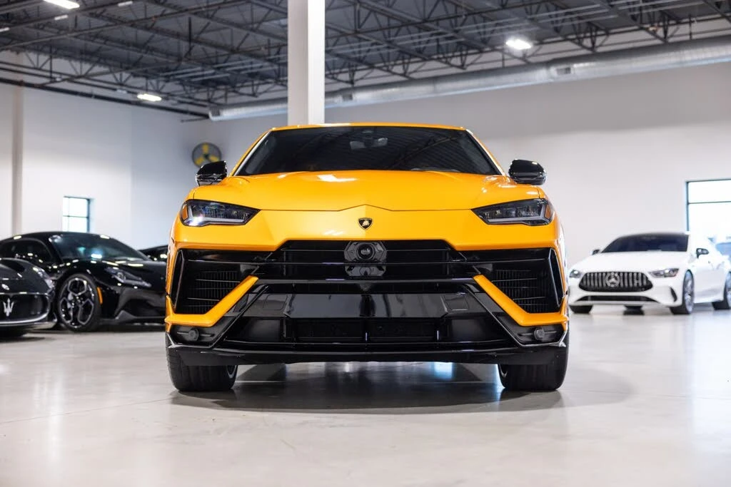 2024 Lamborghini Urus S - Image 2 of 31