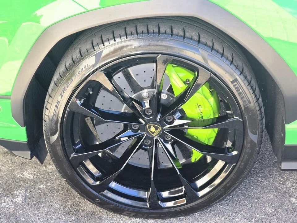 2024 Lamborghini Urus S - Image 8 of 30