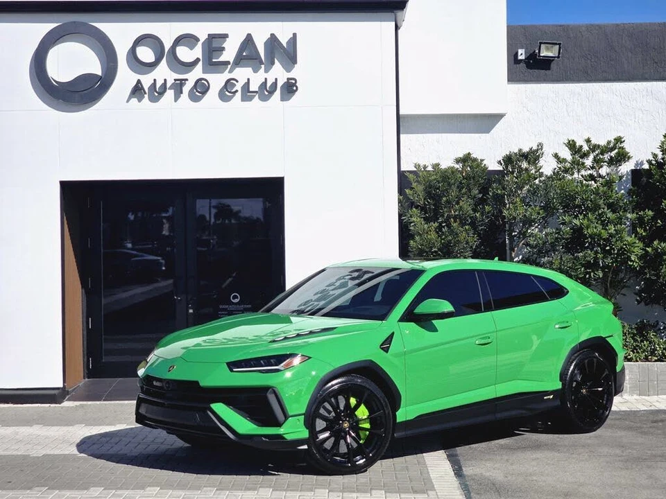 2024 Lamborghini Urus S - Image 2 of 30