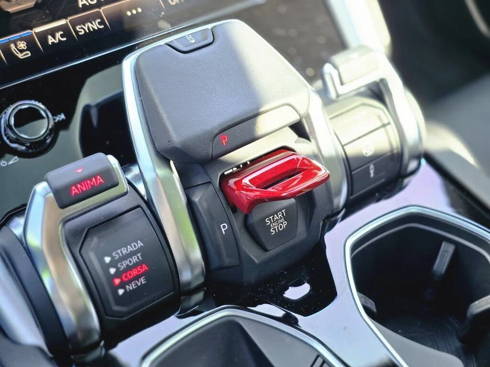 2024 Lamborghini Urus S - Image 27 of 30