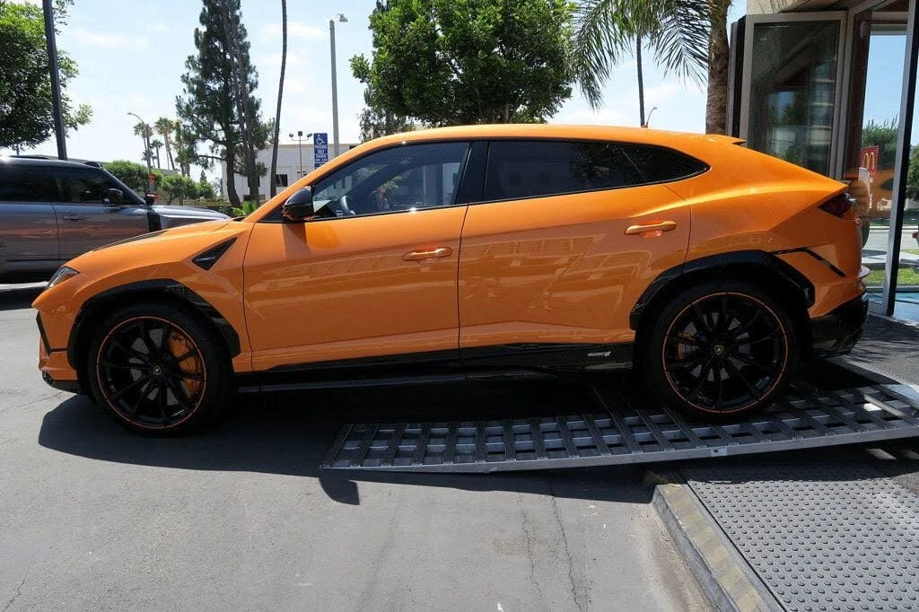 2024 Lamborghini Urus S - Image 6 of 31