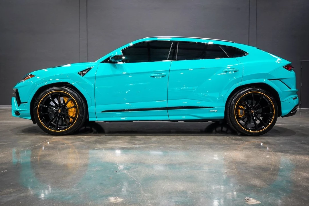 2024 Lamborghini Urus S - Image 3 of 31