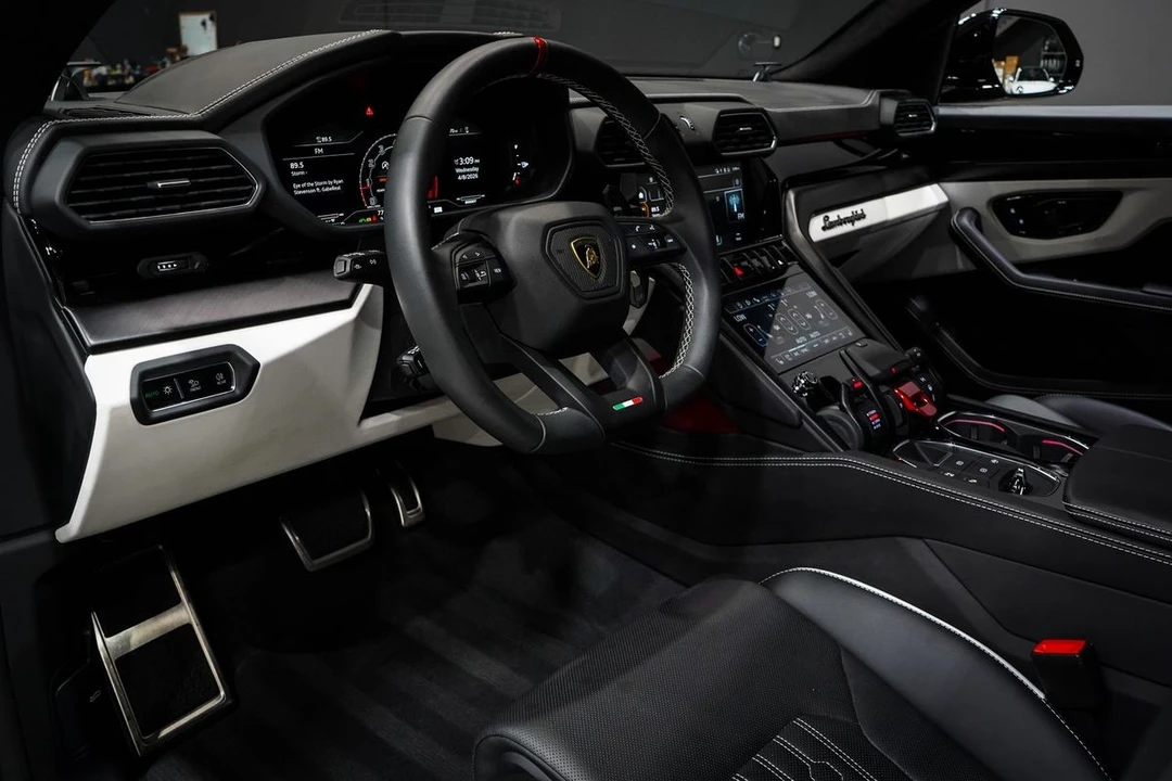 2024 Lamborghini Urus S - Image 26 of 31