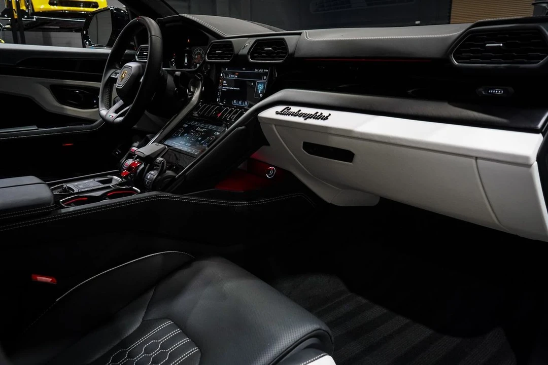 2024 Lamborghini Urus S - Image 29 of 31