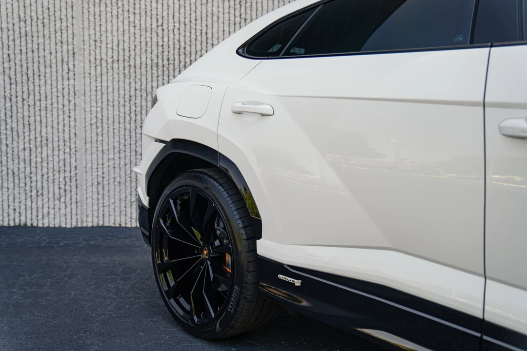 2024 Lamborghini Urus S - Image 19 of 31