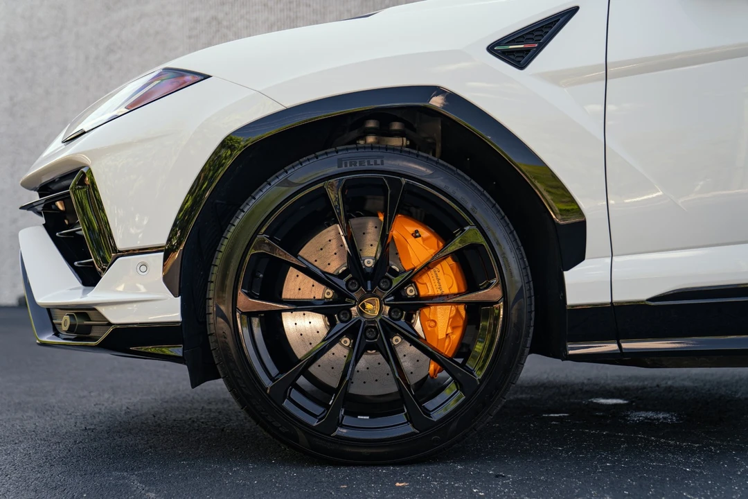 2024 Lamborghini Urus S - Image 4 of 31